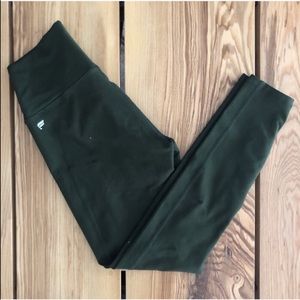 Fabletics High Waisted Solid Powerhold Legging 7/8